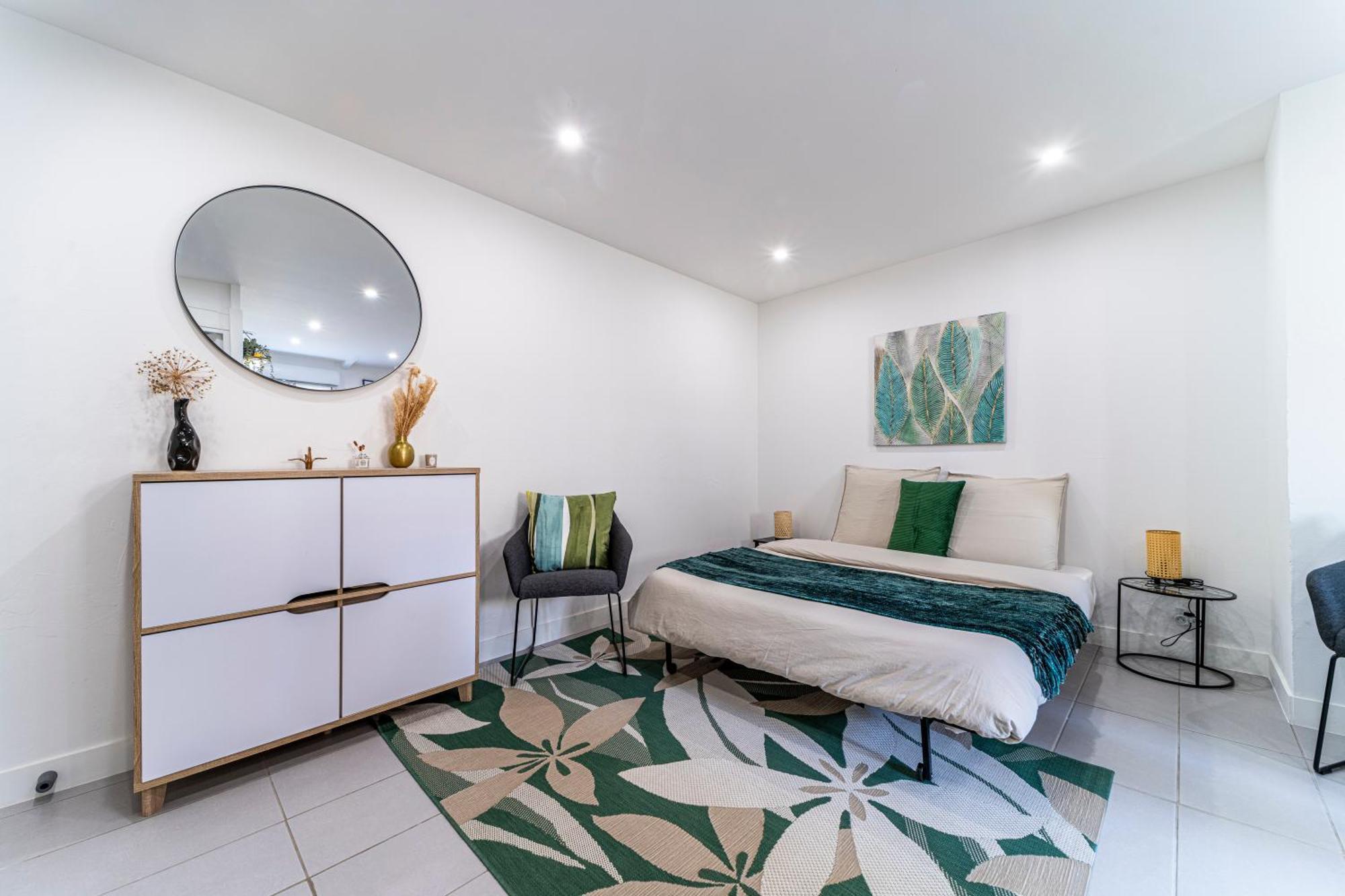 Апартаменты Le Cosy - Free Parking - Proche Gares Lille - Netflix - Wifi Мон-ан-Барёль Экстерьер фото