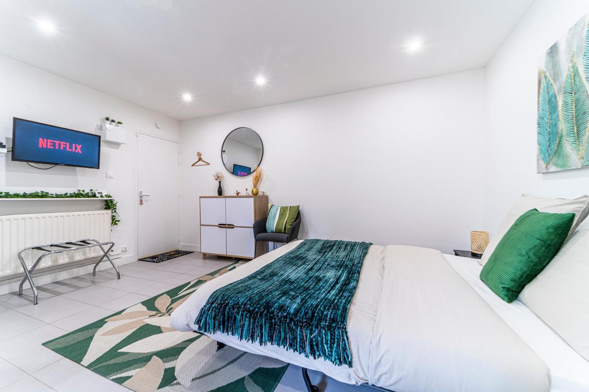Апартаменты Le Cosy - Free Parking - Proche Gares Lille - Netflix - Wifi Мон-ан-Барёль Экстерьер фото